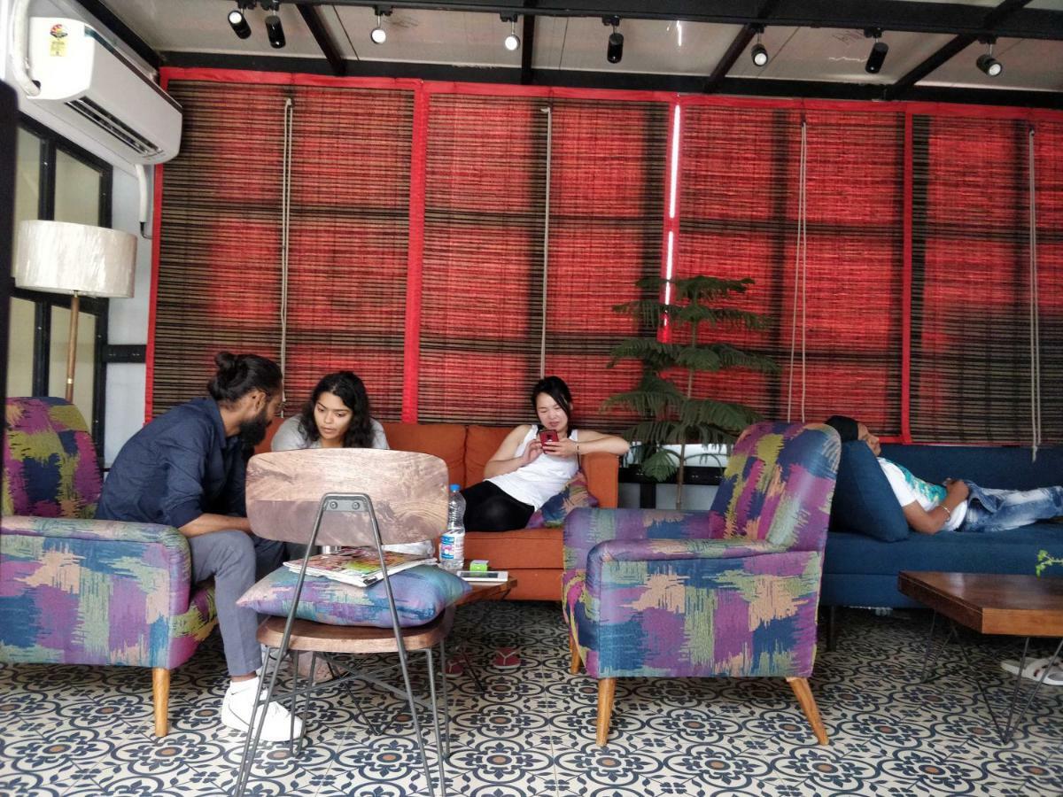 ニューデリー Madpackers Delhi Westホステル エクステリア 写真